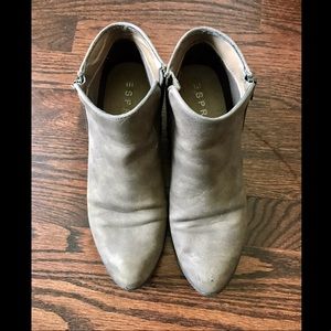 Gray booties with Zipper.